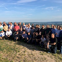 Teamfoto in der Natur